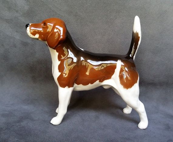 beswick Beagle Statue.jpg.jpg